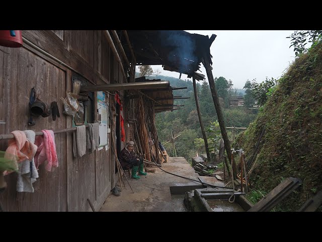 China Rural Village Walk: Traditional Mountain Village Life, Queniao Village, Guizhou [4K]