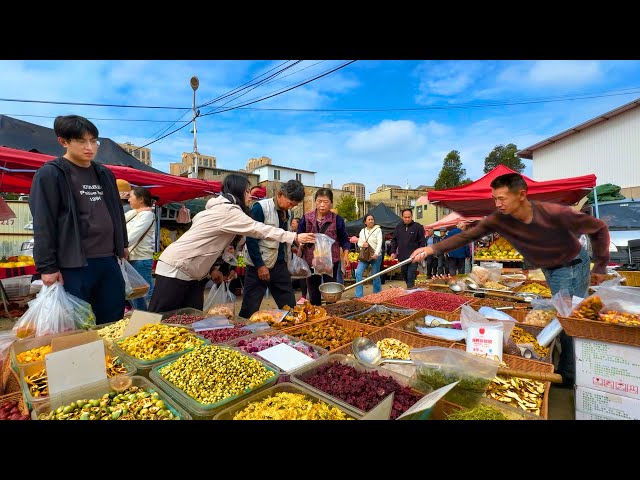 Bustling Suburban Market in Yunnan: Snacks & Premium Dried Beef