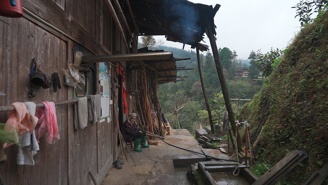China Rural Village Walk: Traditional Mountain Village Life, Queniao Village, Guizhou [4K]